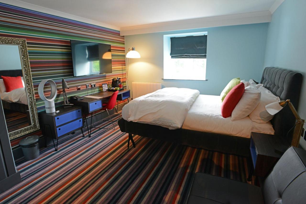 Village Hotel Manchester Cheadle Eksteriør bilde